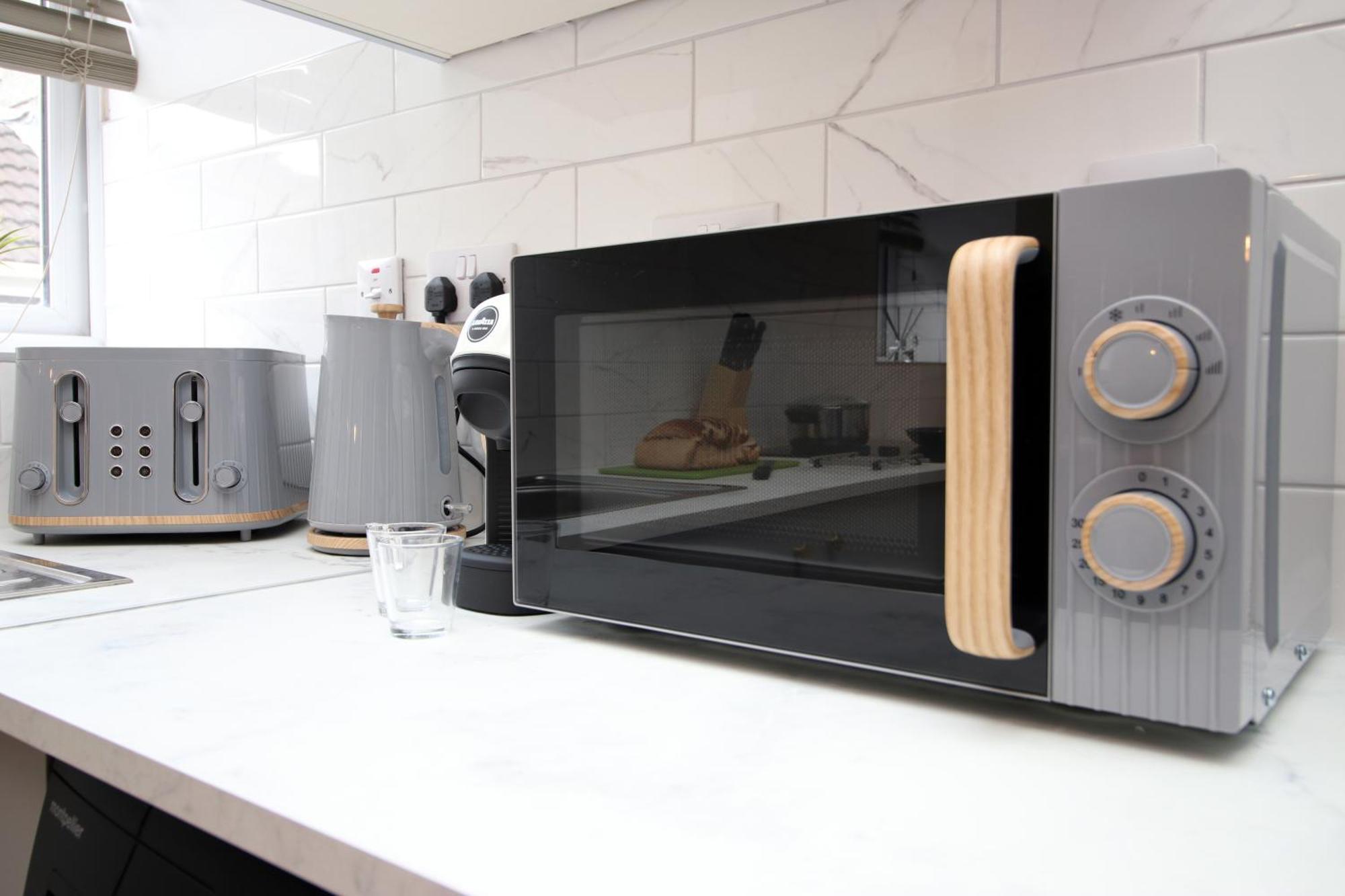 Fully Equipped Kitchen, Parking, City Centre Swansea Exteriör bild