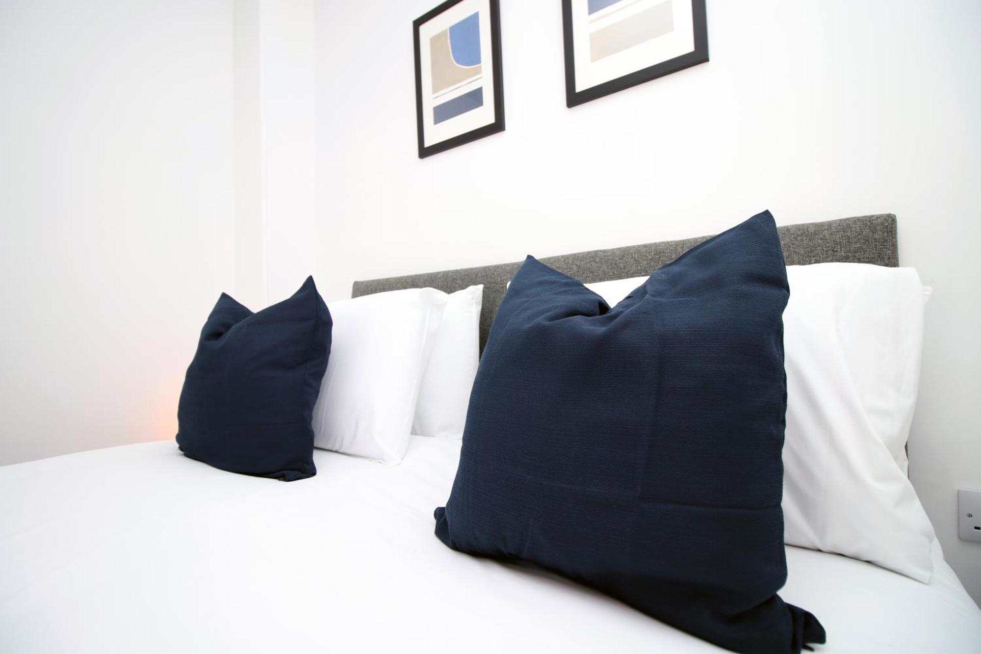 Fully Equipped Kitchen, Parking, City Centre Swansea Exteriör bild