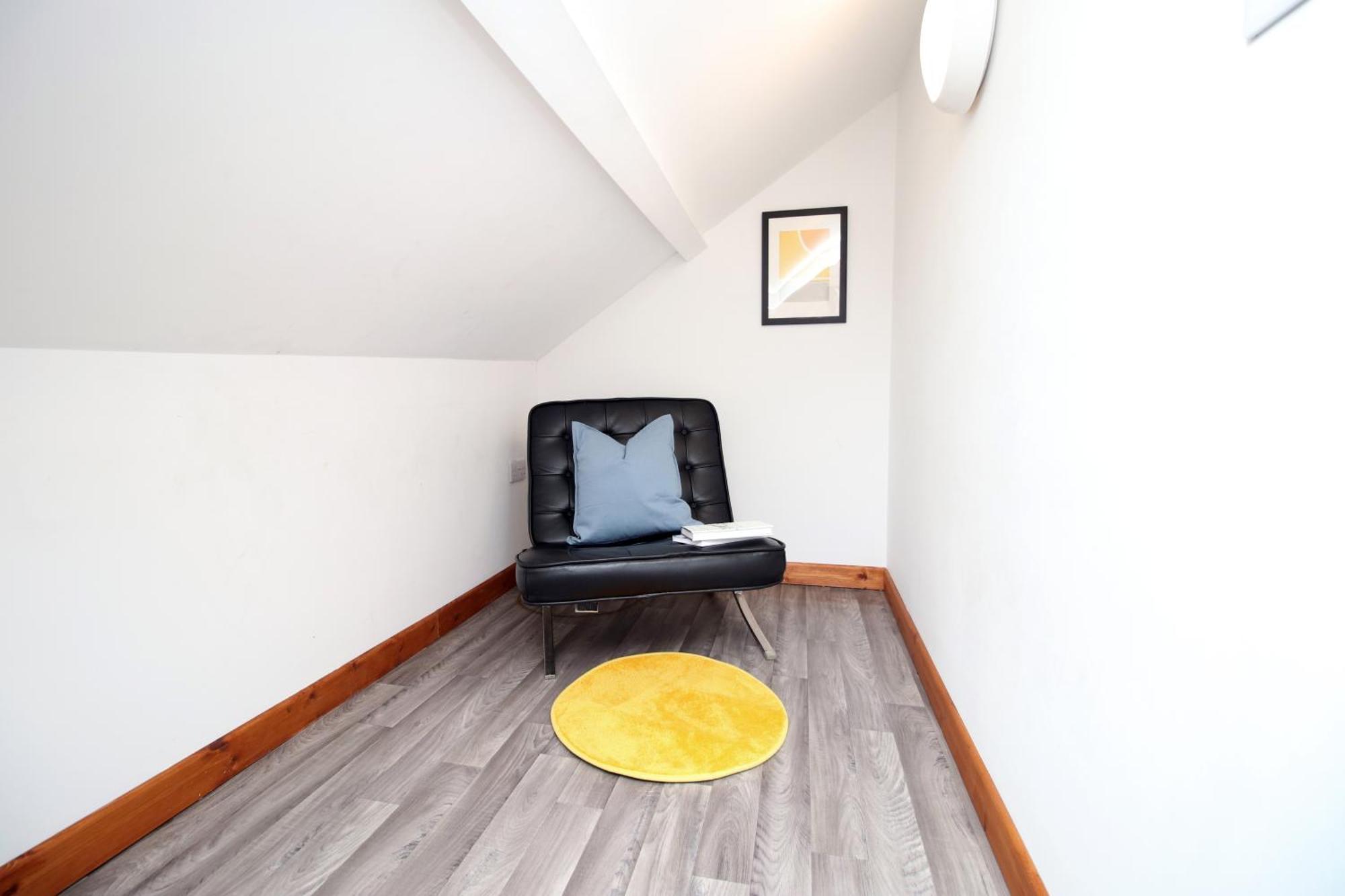Fully Equipped Kitchen, Parking, City Centre Swansea Exteriör bild