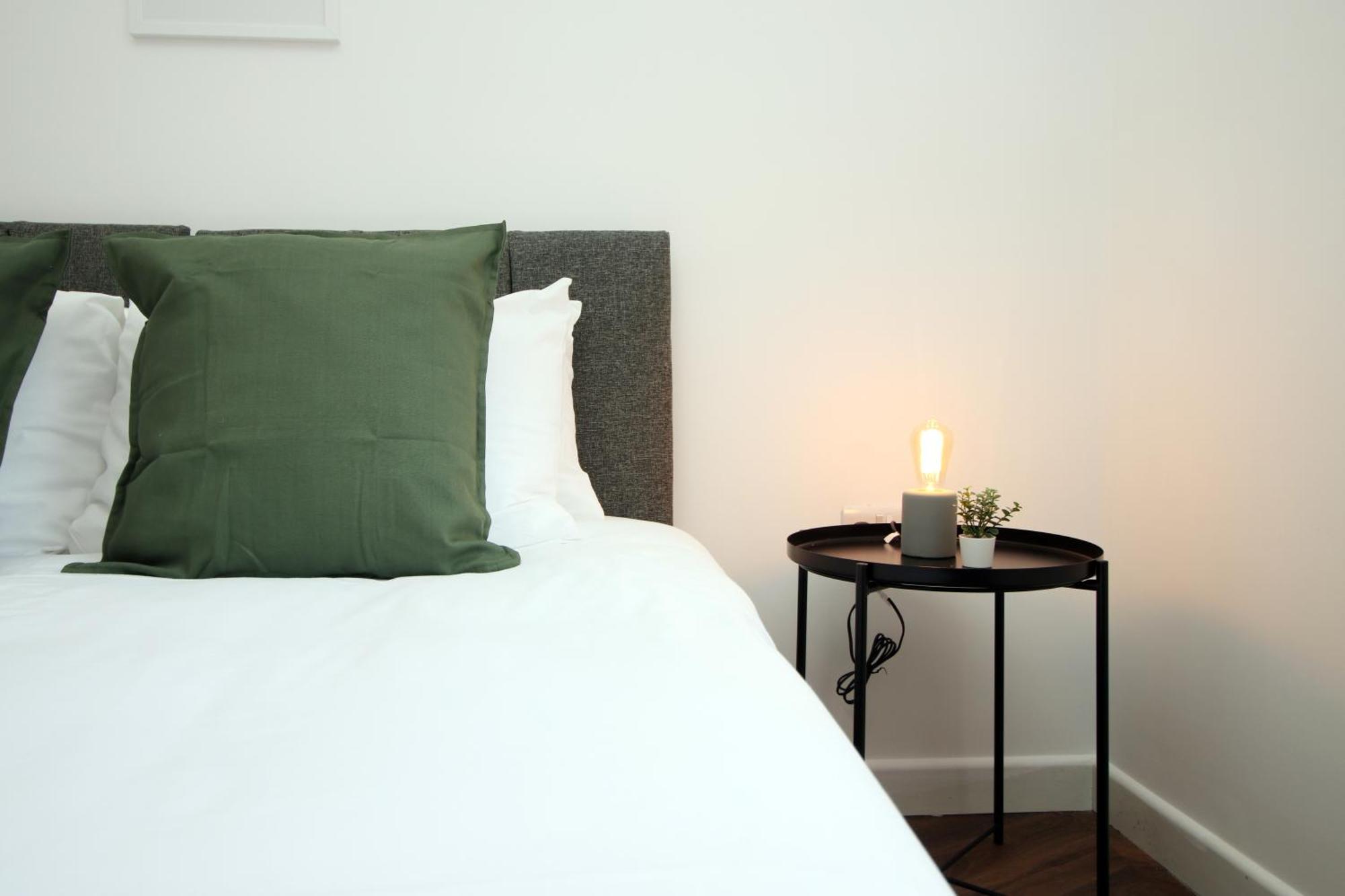 Fully Equipped Kitchen, Parking, City Centre Swansea Exteriör bild