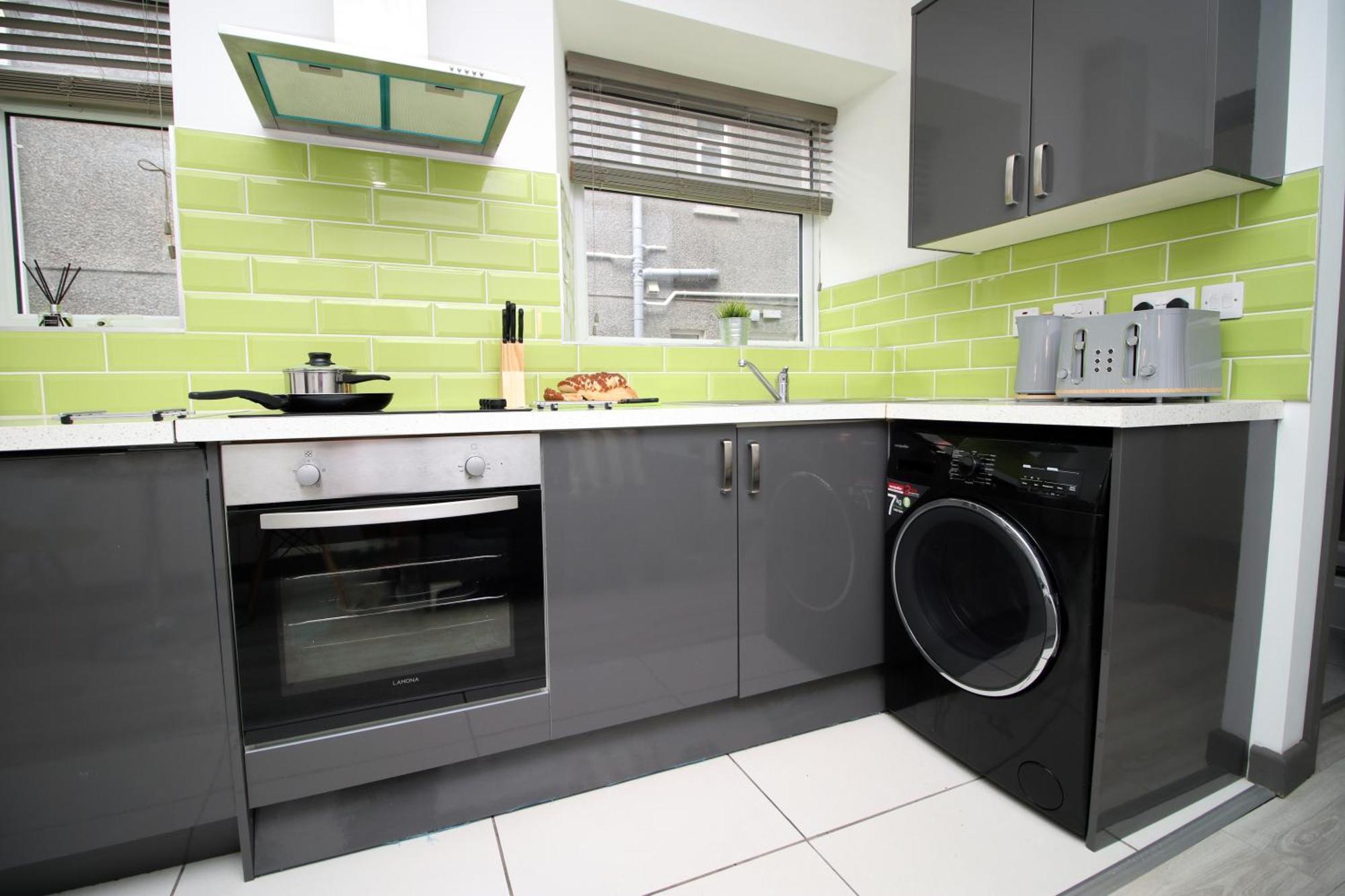 Fully Equipped Kitchen, Parking, City Centre Swansea Exteriör bild
