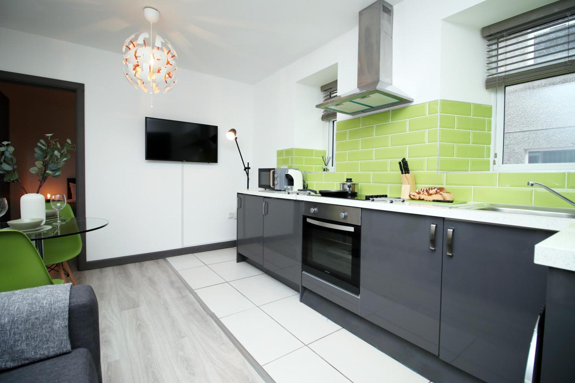 Fully Equipped Kitchen, Parking, City Centre Swansea Exteriör bild
