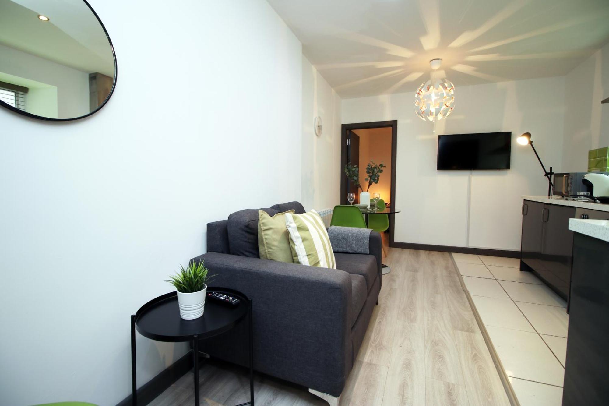 Fully Equipped Kitchen, Parking, City Centre Swansea Exteriör bild