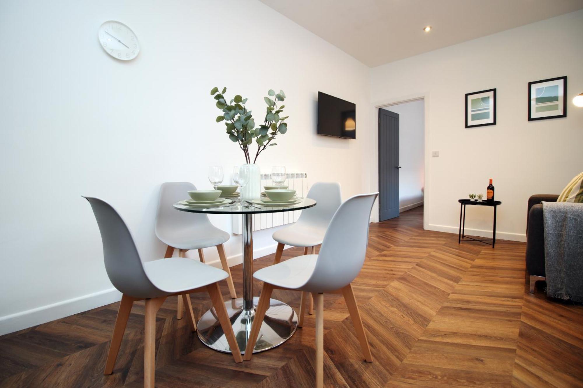 Fully Equipped Kitchen, Parking, City Centre Swansea Exteriör bild