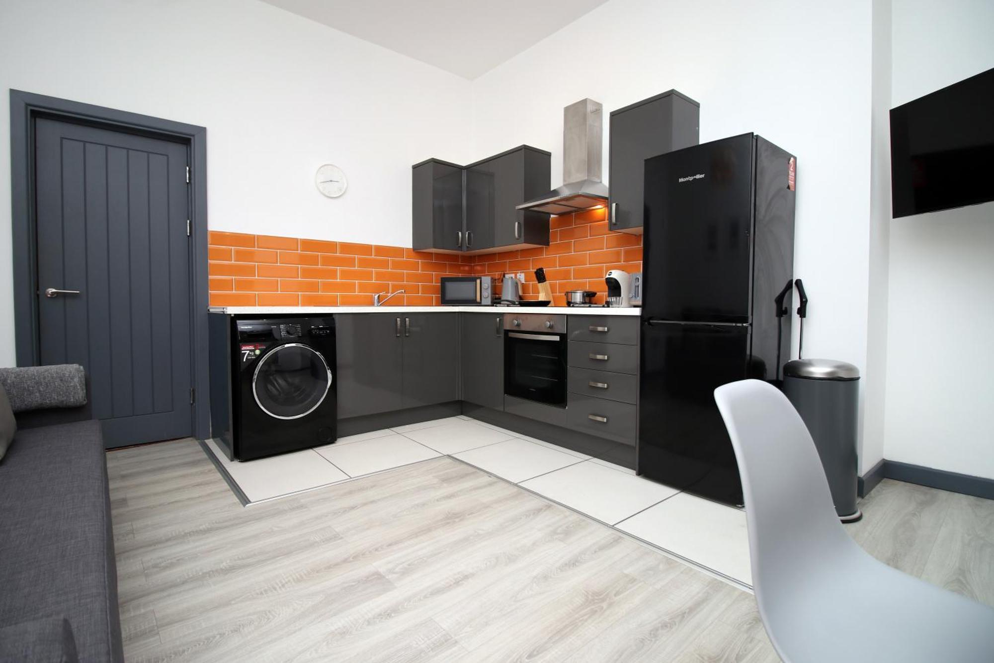 Fully Equipped Kitchen, Parking, City Centre Swansea Exteriör bild