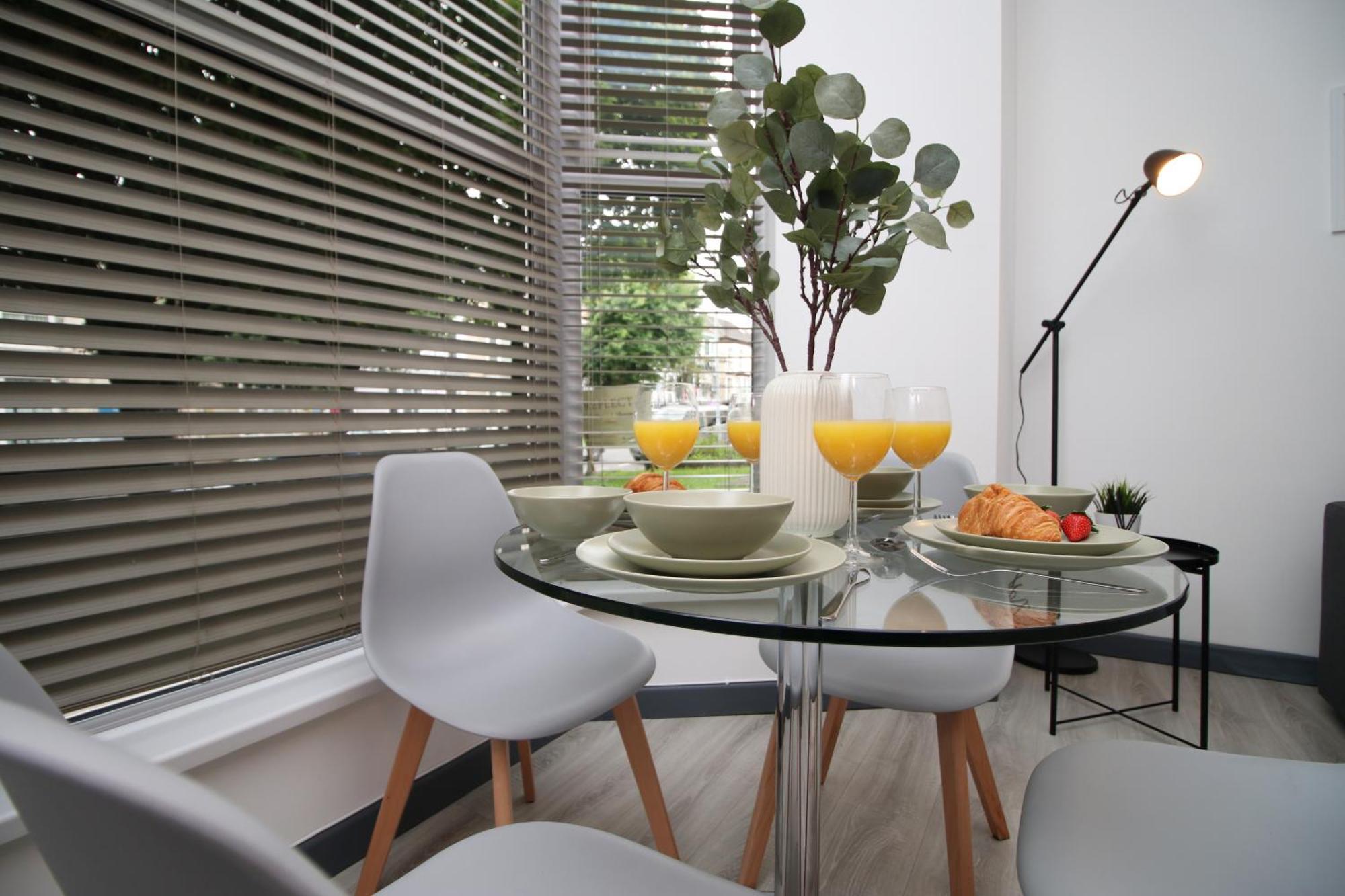 Fully Equipped Kitchen, Parking, City Centre Swansea Exteriör bild