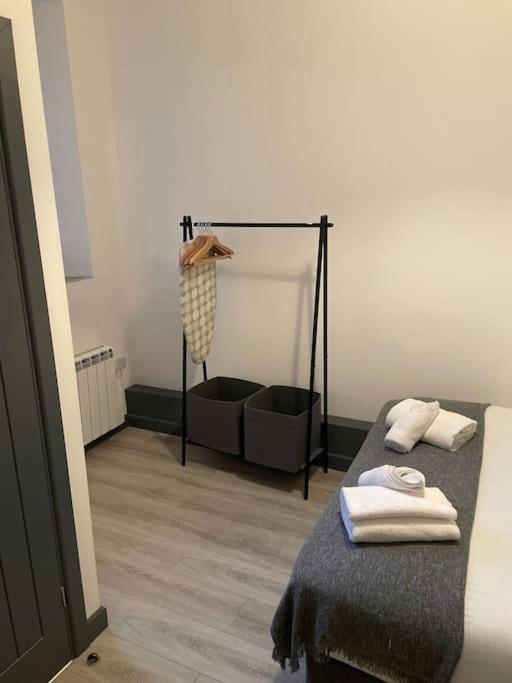 Fully Equipped Kitchen, Parking, City Centre Swansea Exteriör bild